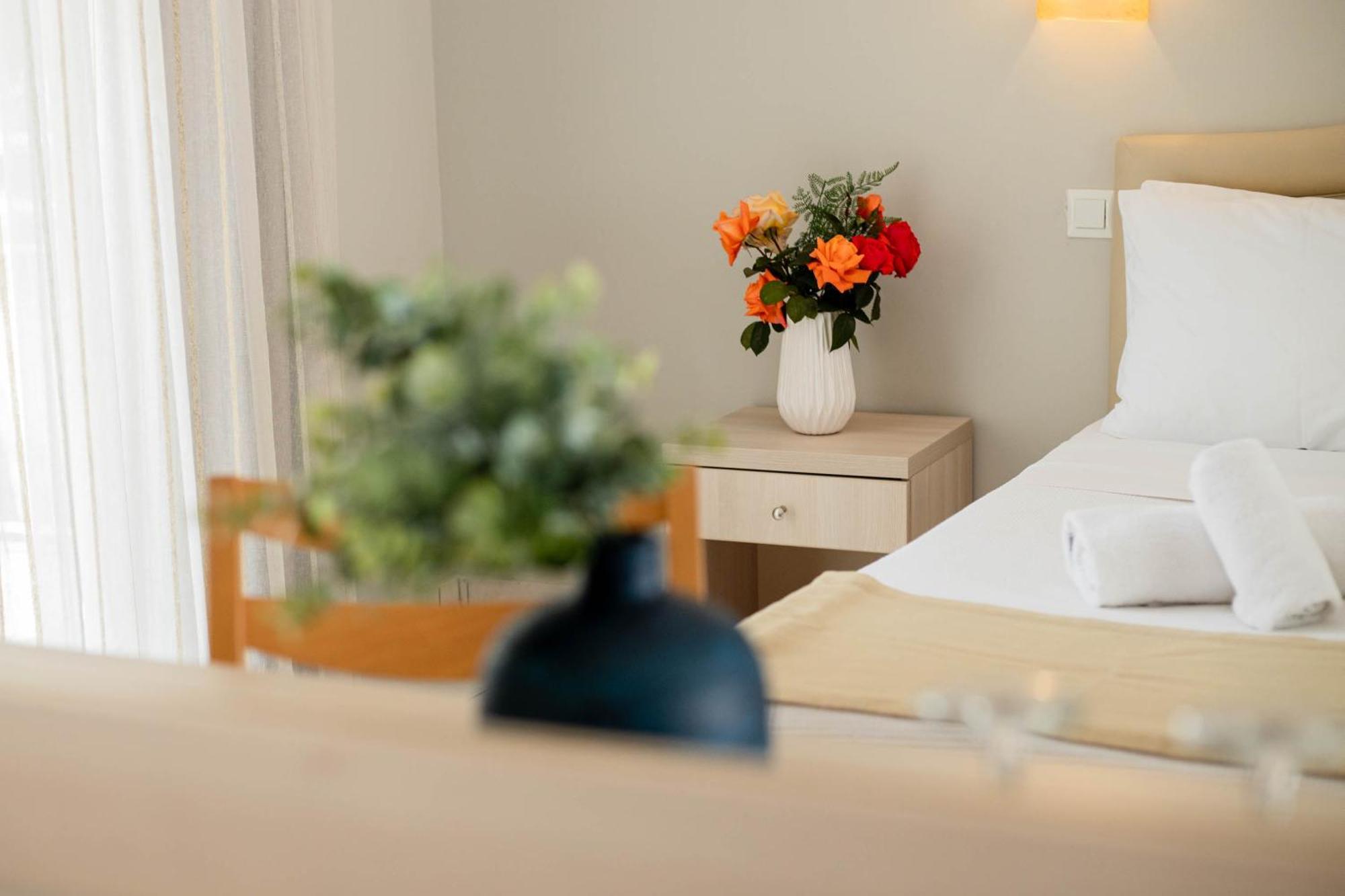 PalaiónTsiflíkion Tosca Beach Hotel מראה חיצוני תמונה