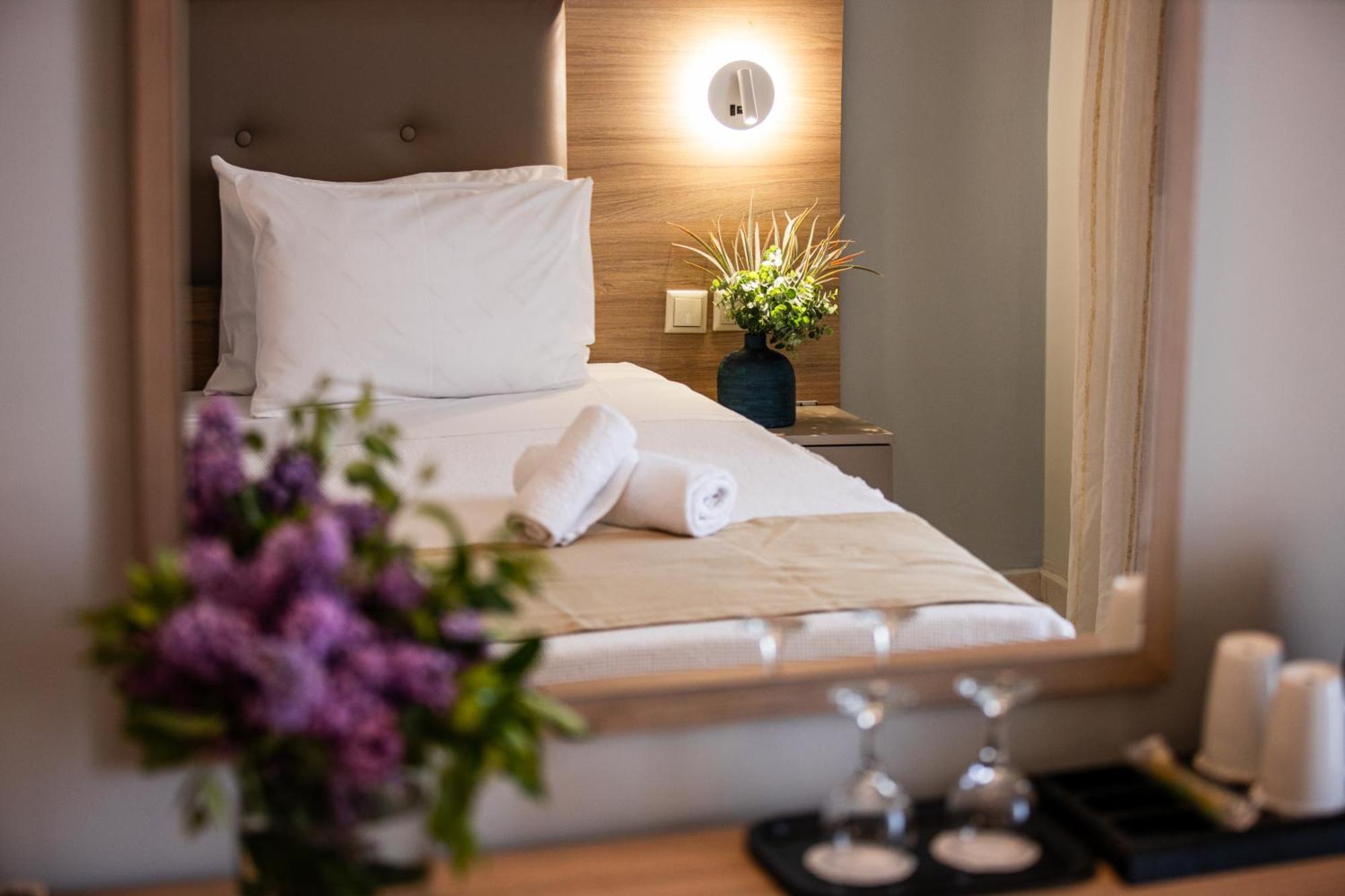 PalaiónTsiflíkion Tosca Beach Hotel מראה חיצוני תמונה