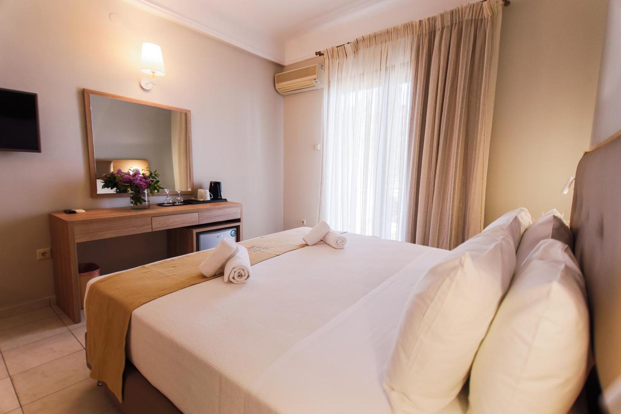 PalaiónTsiflíkion Tosca Beach Hotel מראה חיצוני תמונה